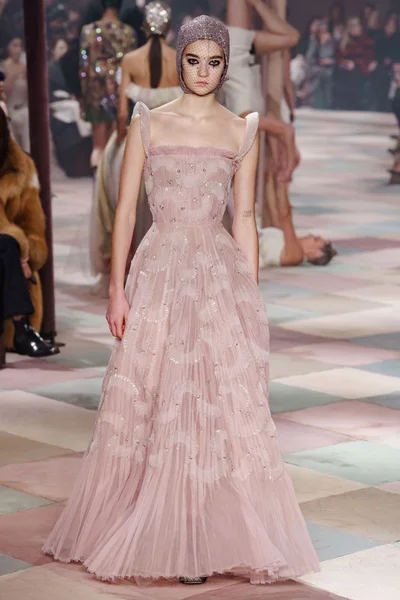 Look 34